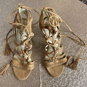 EUC BCBG RONNY Suede Ankle Tie Sandals with Block Heel